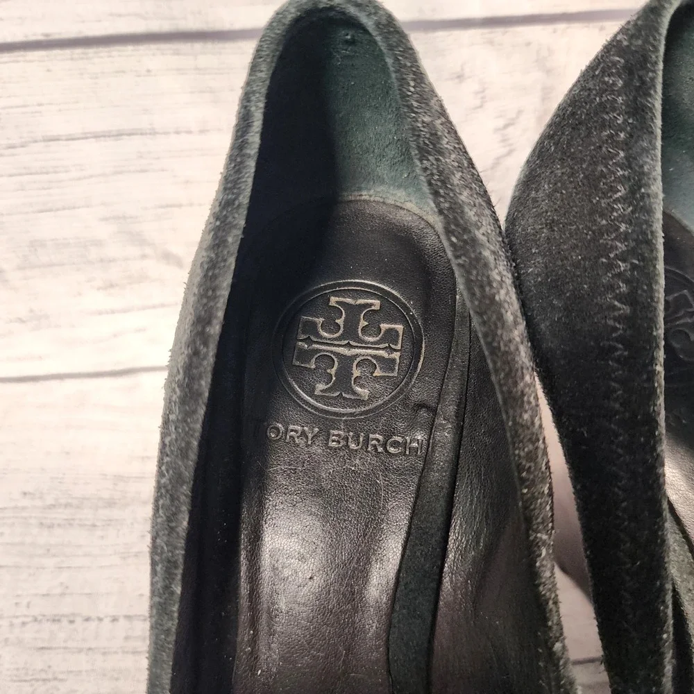 Tory Burch Sophie Size 5M Black Suede Wedge Pumps Silver Logo Medallion